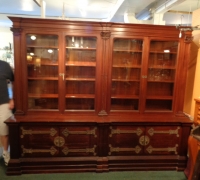 790 - 8\' 6\'\' W X 83\'\' H - MAHOGANY - CAN RAISE HEIGHT