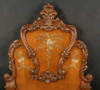 112-antique-carved-bed