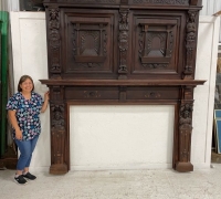 4C....GREAT  X - LARGE ANTIQUE  CASTLE MANTLE -  C. 1870 -.