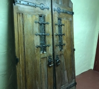 22F..GREAT CASTLE ANTIQUE DOOR