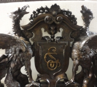 264 -antique-bird-carved-gothic-crest