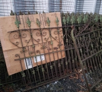 182....120 FT. LONG X 42 IN. H W/GATE PLUS 6 POSTS C. 1880