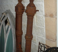 415-antique-iron-posts