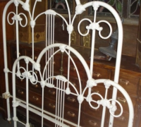 489...-antique-iron-bed
