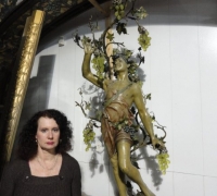 528--antique-iron-bacchus-with-vaseline-glass-grapes-1-light-within-each-grape-cluster-69-h