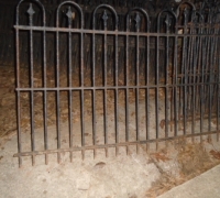 178-sold - 400FT - 40'' H - 2 1/2'' BETWEEN BARS - X THICK 1/2''