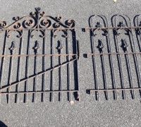 416.....87 FT FENCING W/2 32 IN. W GATES