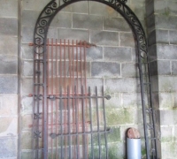 284- ARCH 110'' H X 72'' W