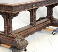 289 - 79  X    32    X  31 H      GREAT   CARVED  TABLE